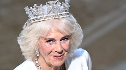 Королева Камилла отпраздновала 77-летие в исторических драгоценностях - 285x160