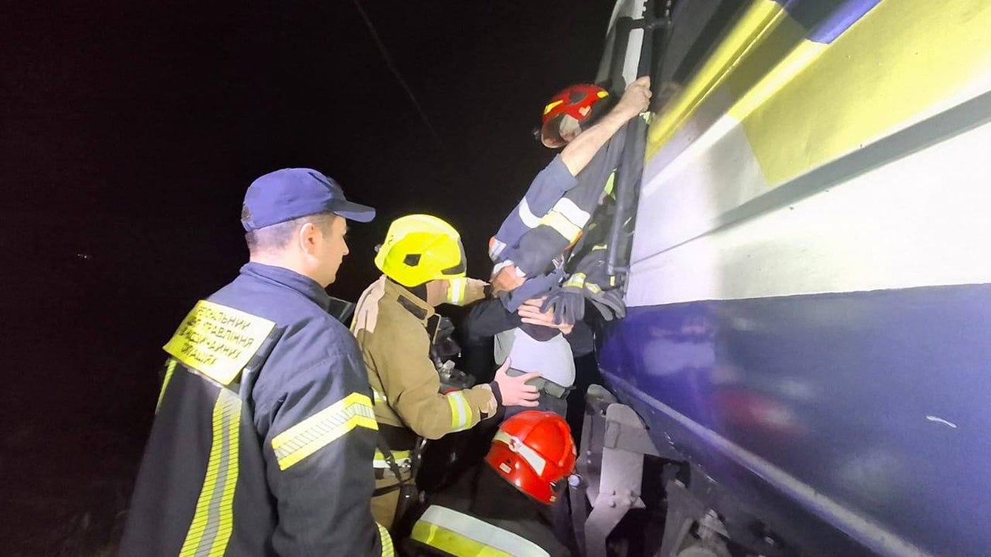 Зіткнення потягів на Львівщині