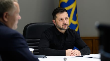 Зеленский: заминированные дороги усложняют гумманитарную операцию в Олешках - 304x171