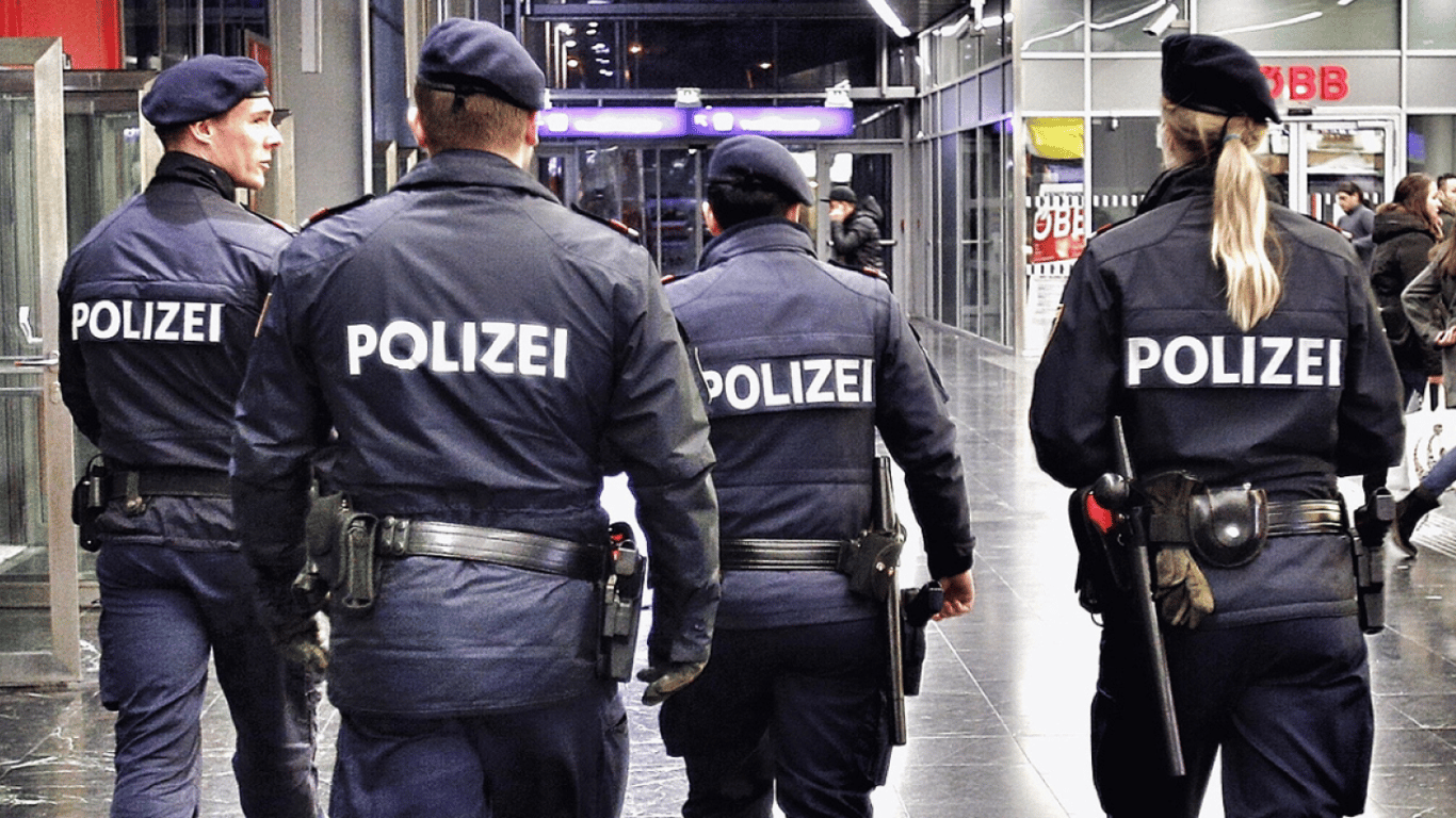 Немецкая полиция расследует возможное отравление двух эмигрантов