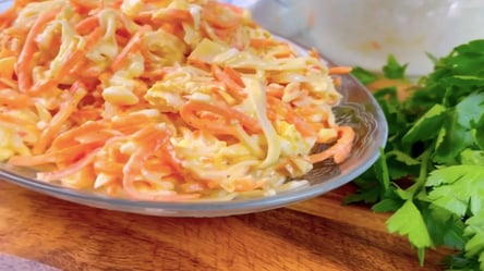 Новий рецепт салату з крабовими паличками за 5 хвилин: всього 4 інгредієнти - 285x160