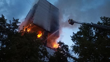 На левом берегу Киева взорвался газ: пылает многоэтажка - 285x160