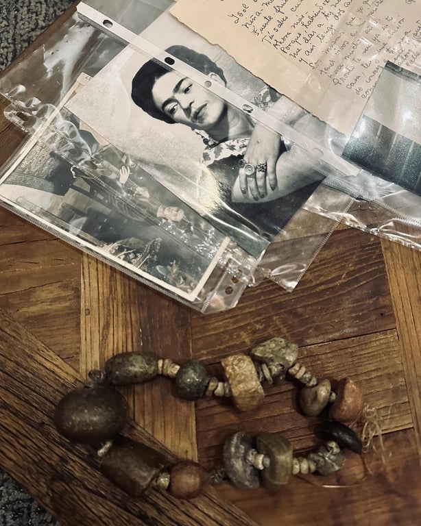 Вічна муза — Мадонна відвідала родинний дім художниці Фріди Кало - фото 2