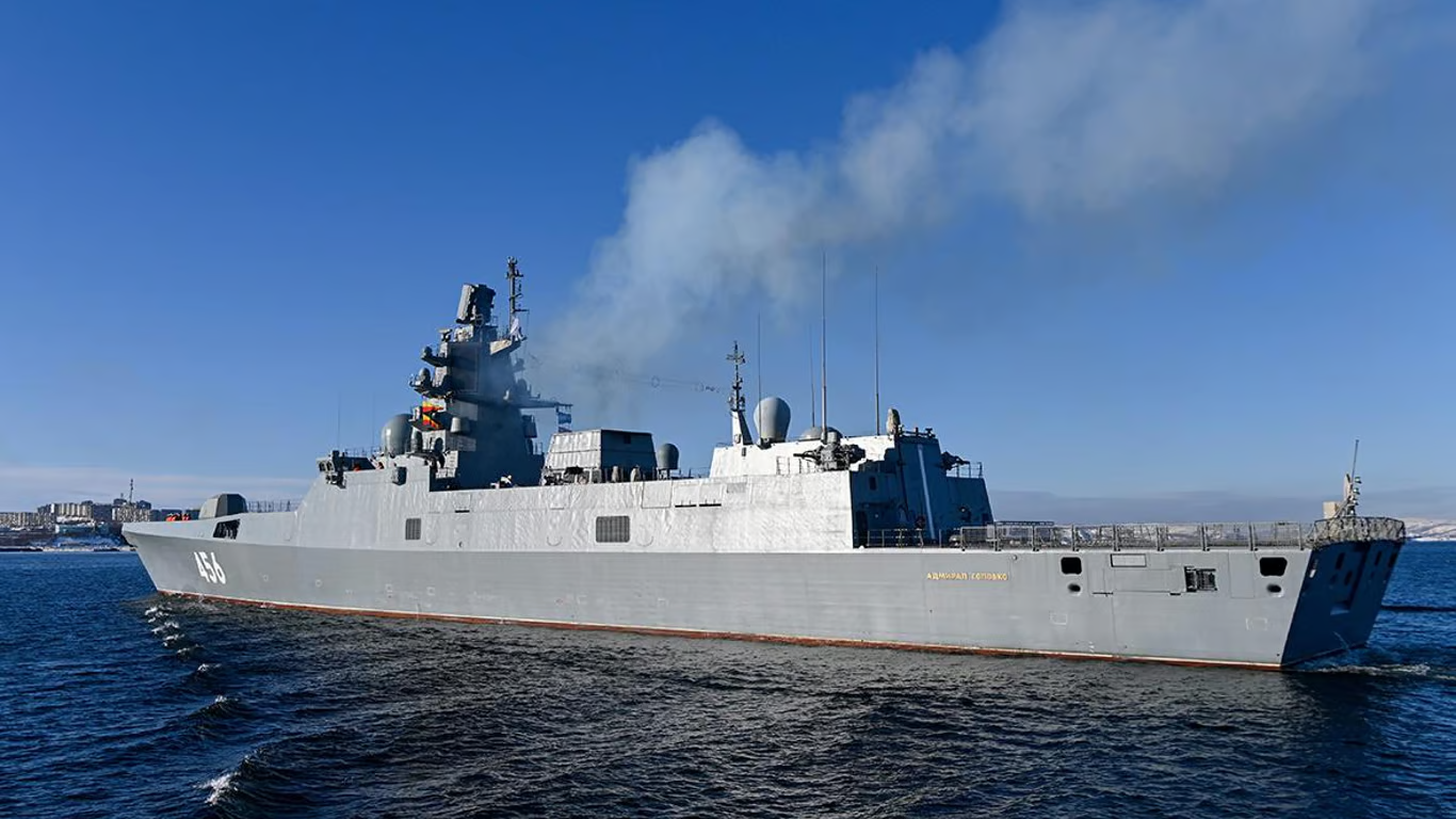 Вражеский корабль на дежурстве в Черном море — какую угрозу представляет