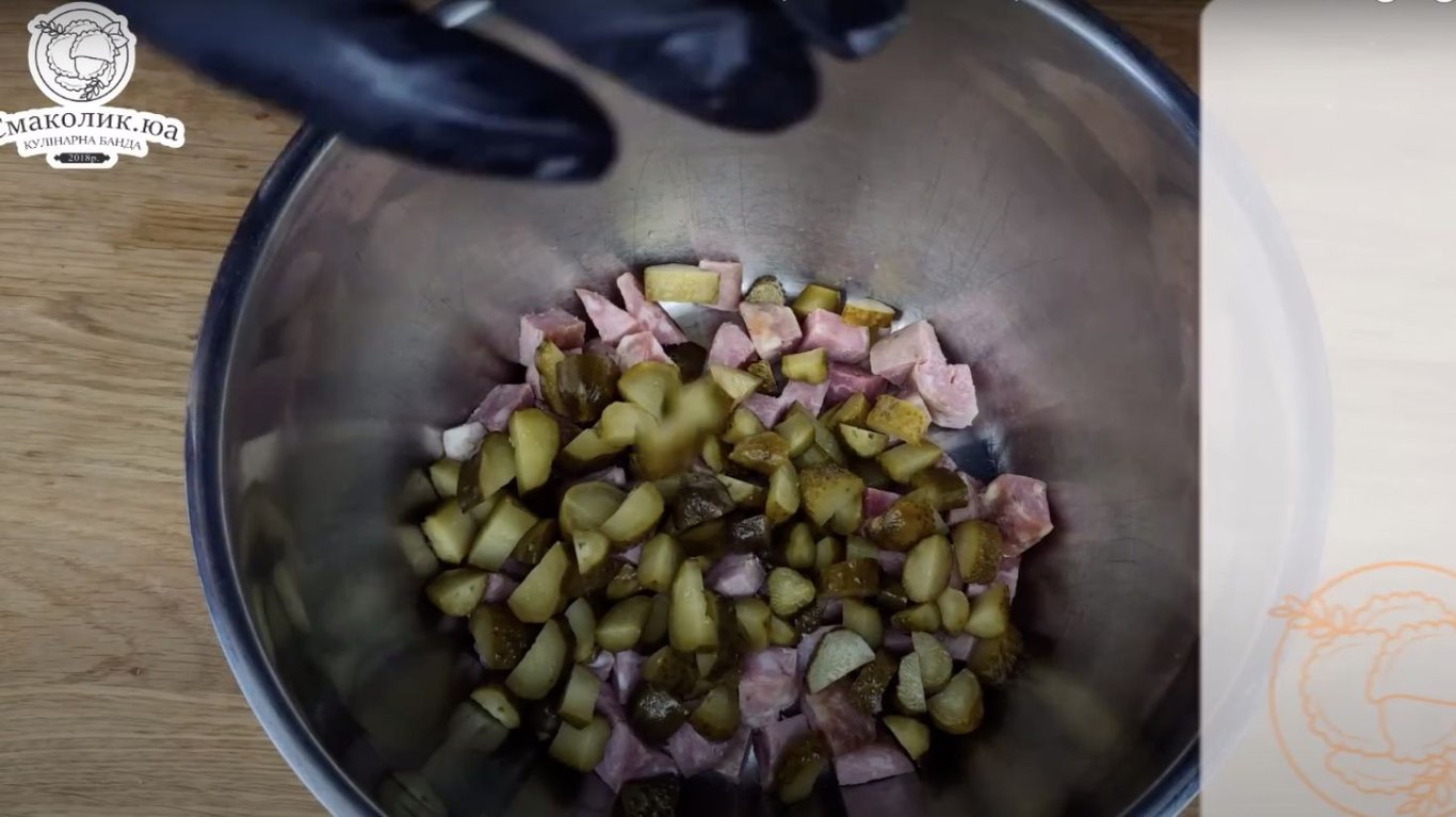 рецепт смачного ситного салату 