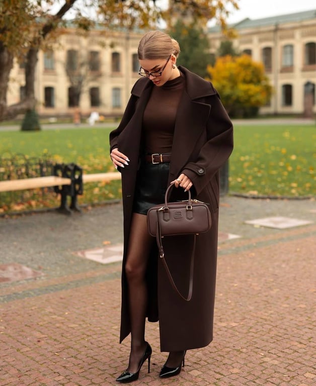 Пальто в трендовому кольорі 2025 завжди має попит