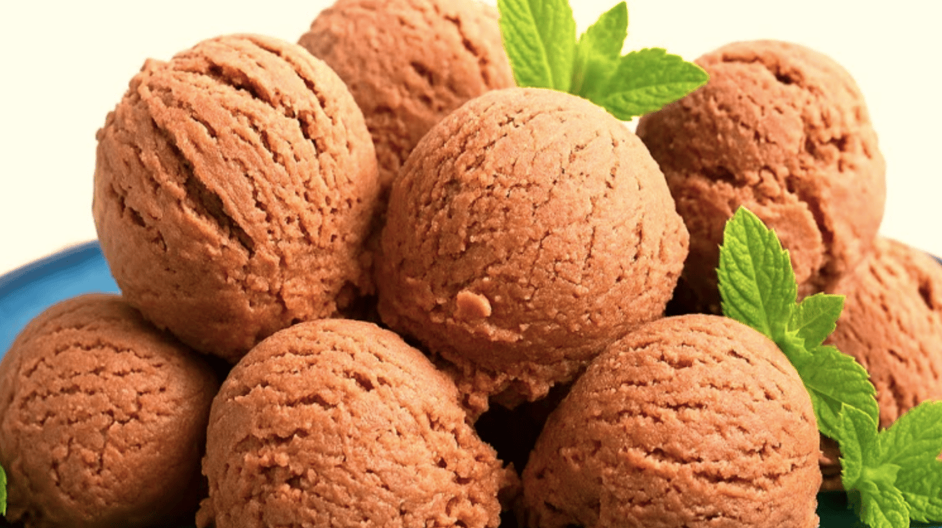 смачне морозиво з бананами та какао на літо