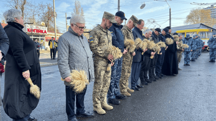 В Одессе почтили память жертв Голодоморов — фото - 285x160