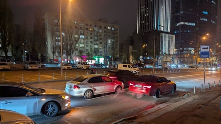 У центрі Києва сталась ДТП за участю Porsche — фото - 285x160