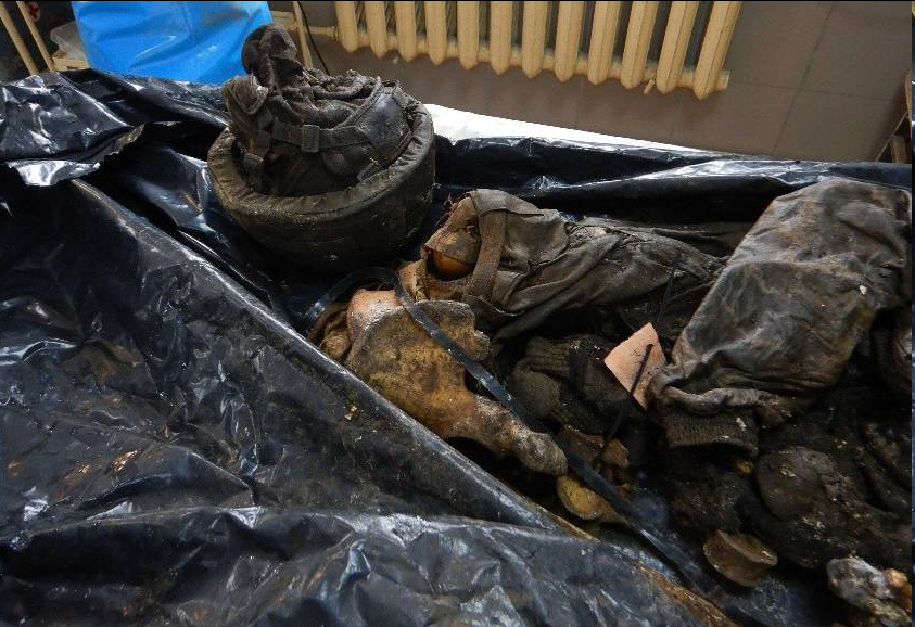 Україна повернула росіянам два тіла, на яких виявили жетони ЗС РФ - фото 3