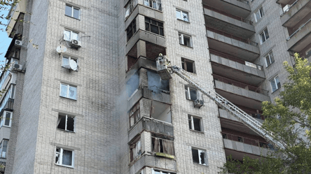 Росія атакувала Запоріжжя: у житловому будинку спалахнула пожежа - 304x171