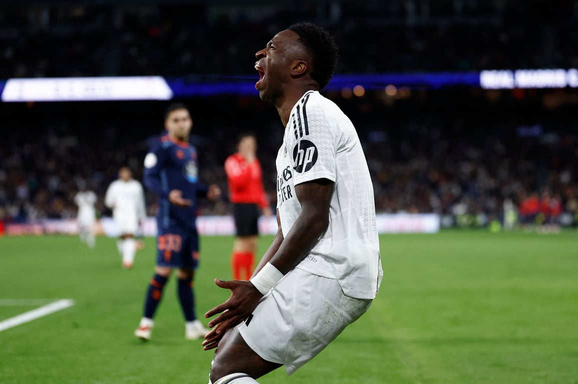 Dінісіус Жуніор під час матчу