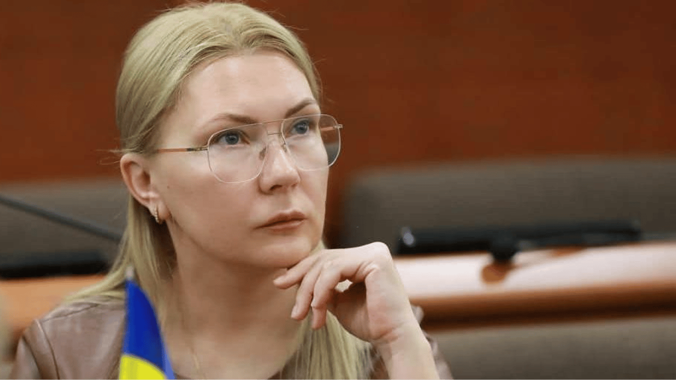 Второй раз: квартира депутата Шлапак пострадала из-за атаки РФ