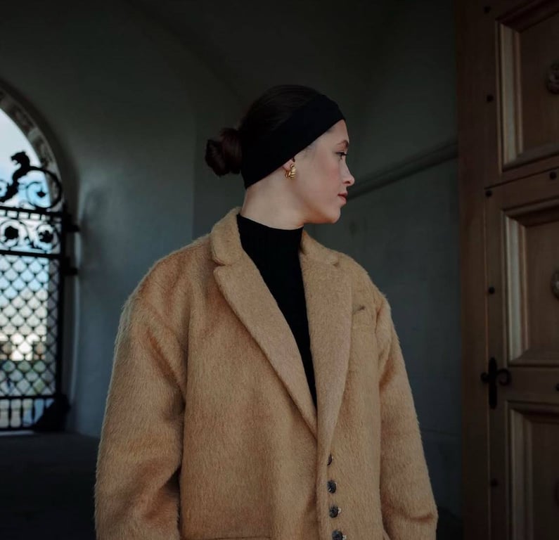 Повязка на голову возвращается в тренды