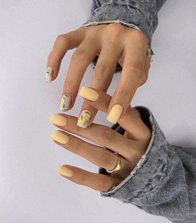 Ideas for buttery yellow manicure
