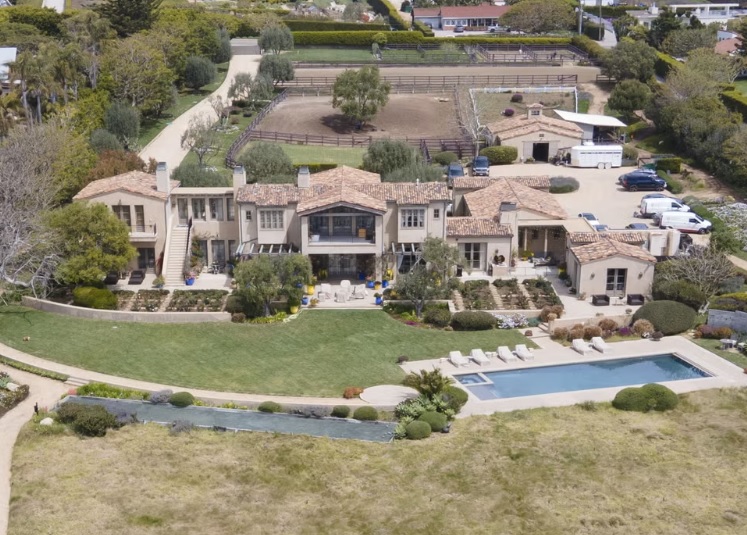 От аренды квартиры до дворца — где проживала Леди Гага (фото) - фото 2