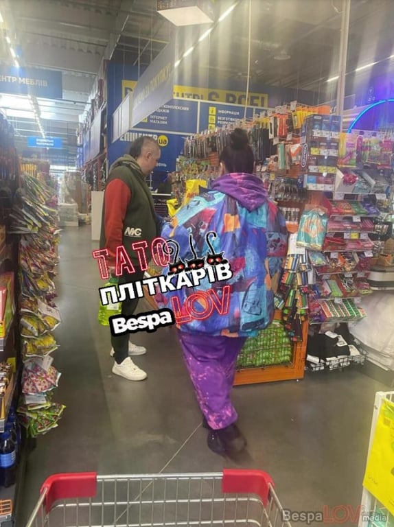 Alyona Alyona с парнем