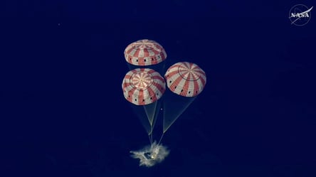 Корабль Orion с экипажем Artemis II успешно приводнился в Тихом океане - 285x160