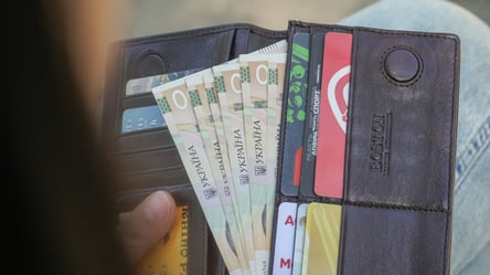 Деяким вчителям в Україні можуть призначити надбавку 20% до зарплати - 285x160