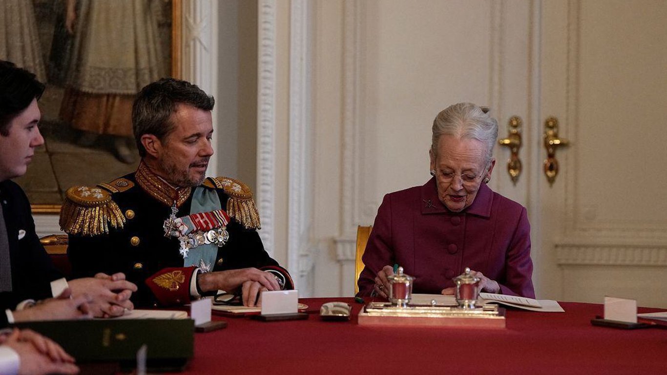Королева Данії Маргрете II зреклася престолу — хто став її наступником