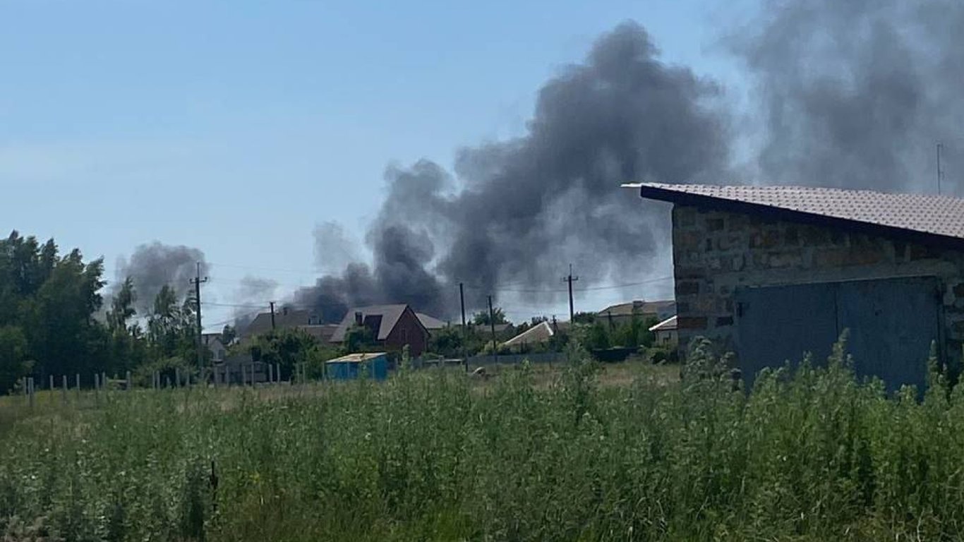 Взрывы в окупированном Геническе: местные говорят о прилетах