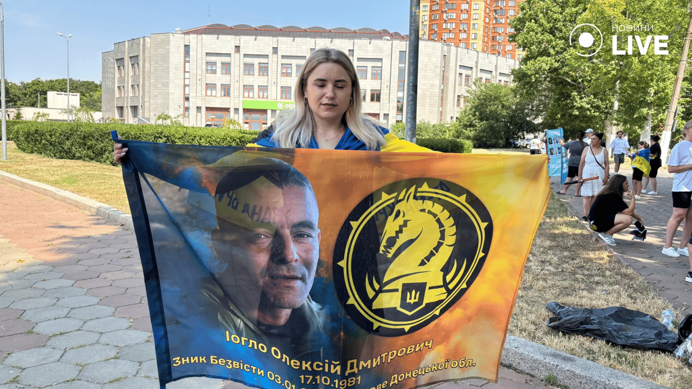 В Одесі провели акцію на підтримку полонених захисників — фото - фото 4