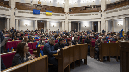 Четвертая годовщина войны в Украине — ВР просит мир объединиться - 290x160