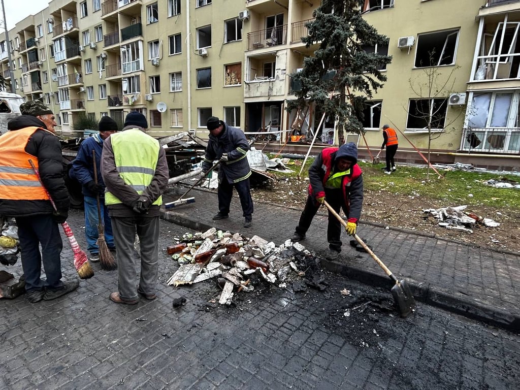 Руйнування в ЖК "7 Небо" — постраждали понад сто квартир - фото 1