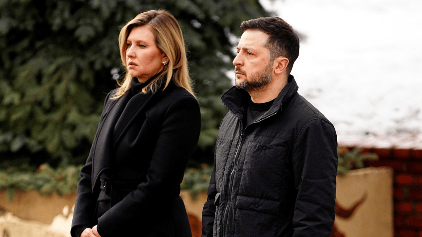 Зеленський та перша леді попрощалися із Патріархом Філаретом