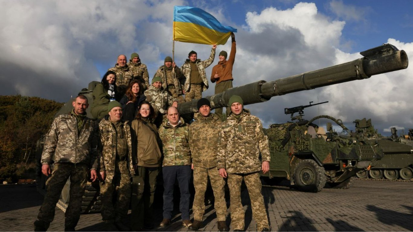 ​​​​​​​Воллес відвідав українських військових, які проходять підготовку в Британії