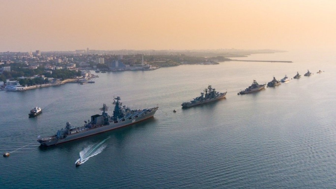 Ворожий флот на чергуванні у Чорному морі — скільки кораблів загрожують