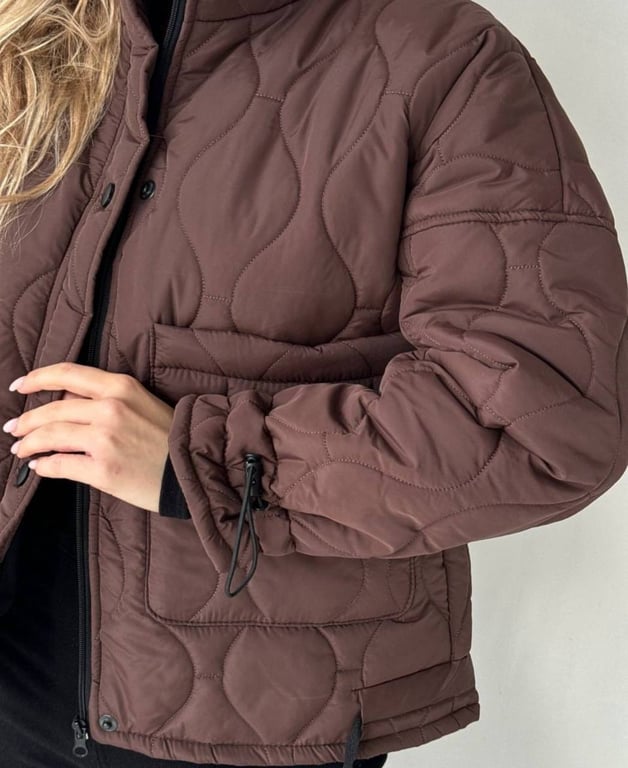 Коротка куртка з 1940-х повернулась