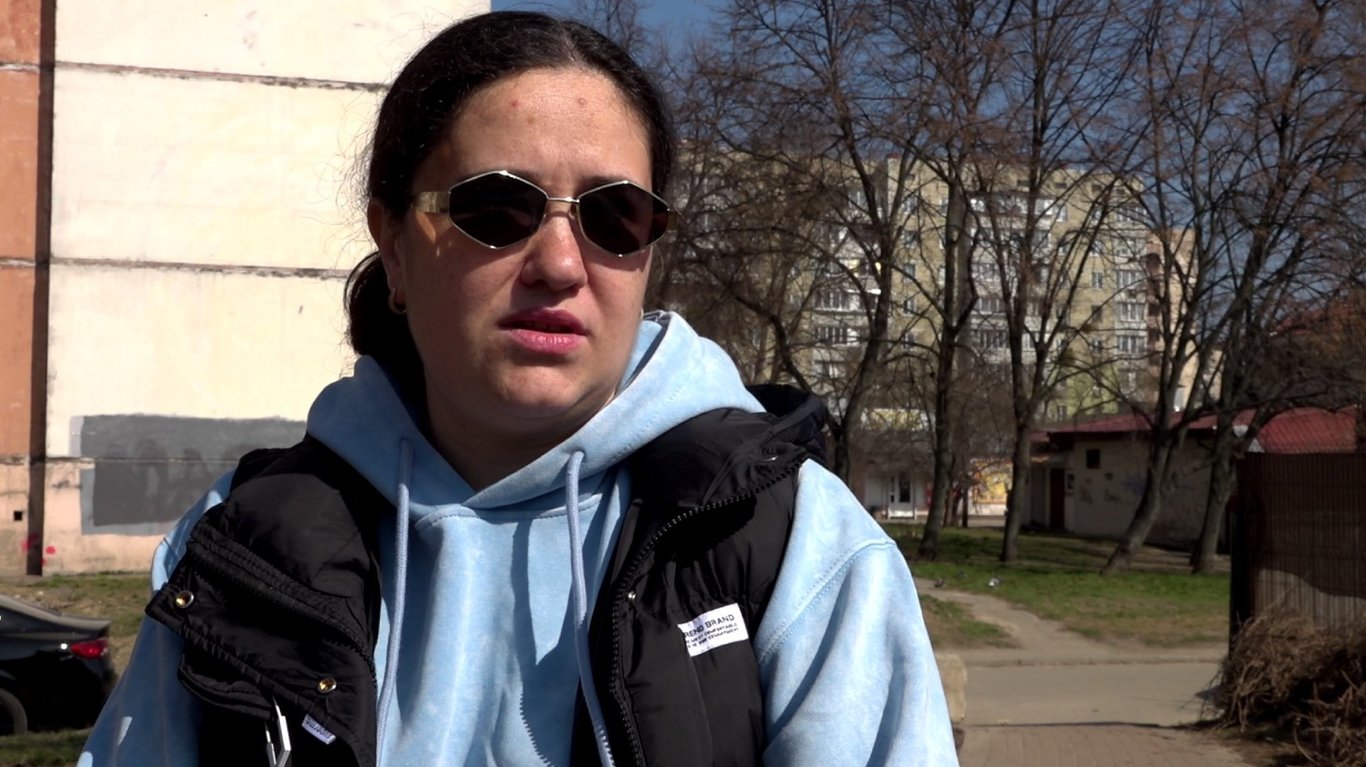 Кияни очікують на завершення будівництва на Виноградорі