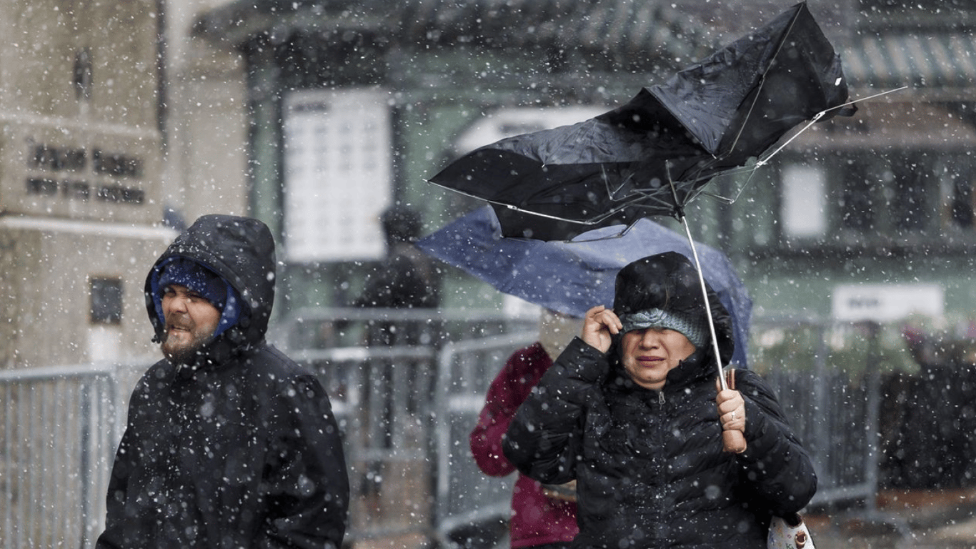 Погода в Украине в пятницу, 26 января — где заснежит и заштормит