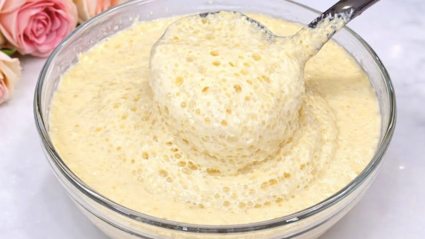 Смакота на сніданок з нічого: знадобиться окріп, борошно та манка