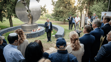 В Ізраїлі встановили пам’ятник жертвам Голодомору в Україні - 290x160