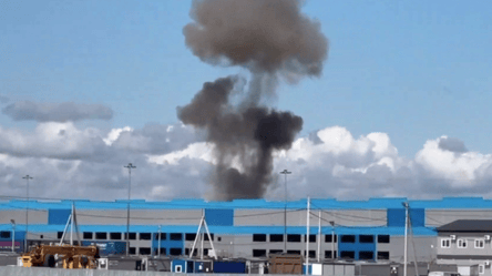 Дрони СБУ вразили термінал зберігання "Шахедів" у РФ — відео - 285x160