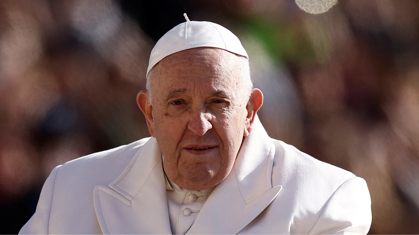 "Я все ще живий": Папу Римського виписали з лікарні