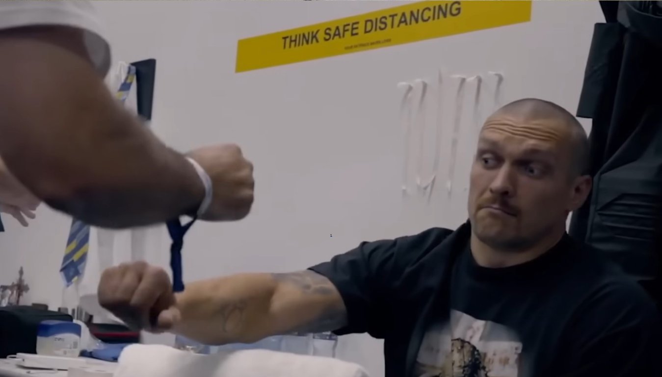 Александр Усик