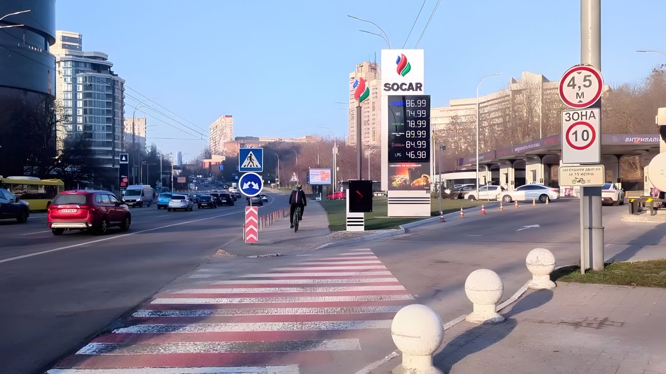 В Киеве на АЗС продолжает дорожать дизель: какие цены утром
