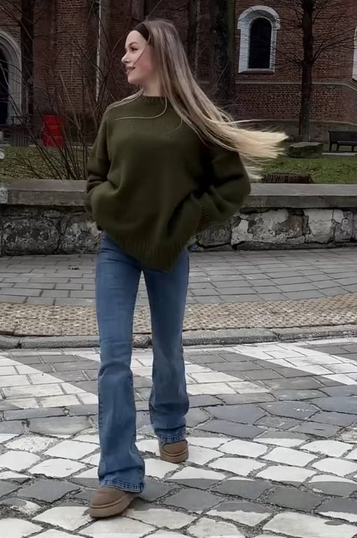 Джинси кльош вкотре повертаються в моду