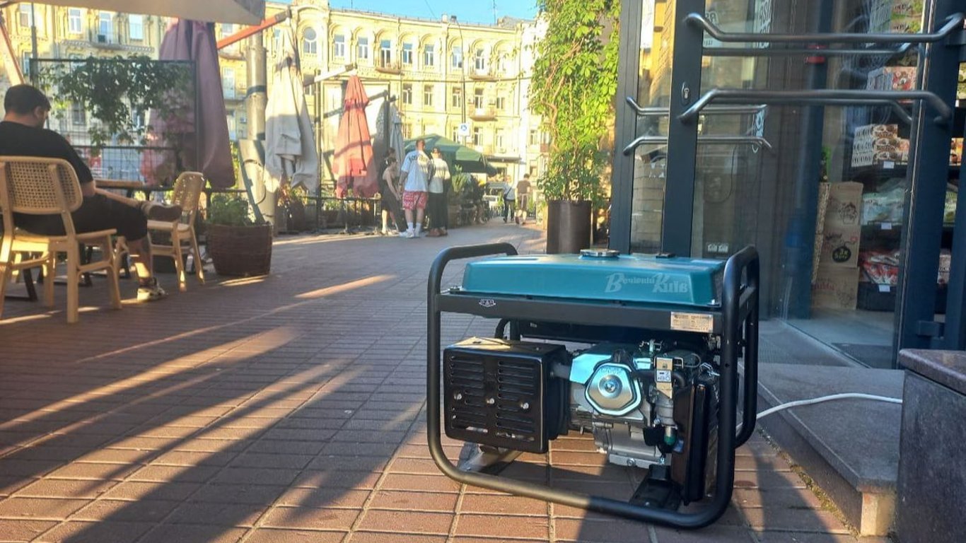 В Укренерго повідомили про зростання споживання світла у понеділок, 12 серпня