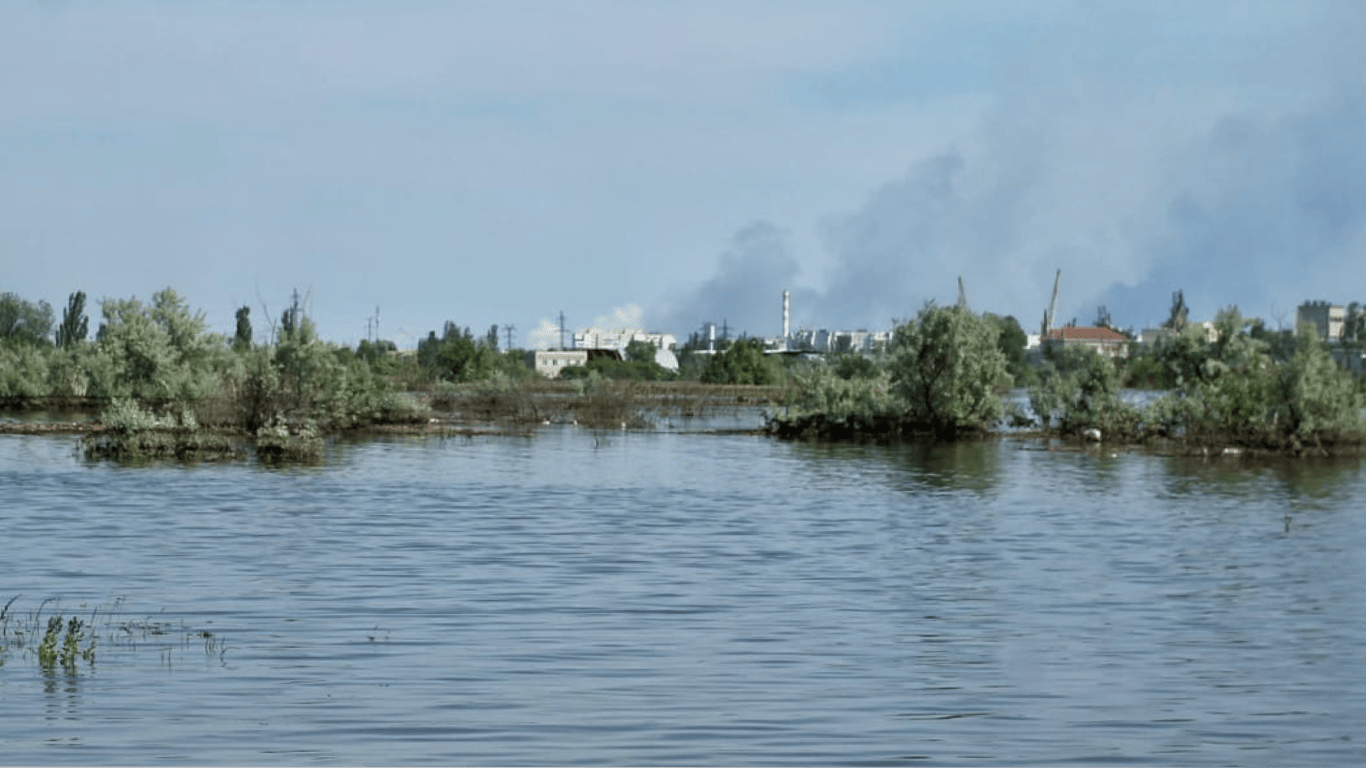 Дамба Курахівського водосховища — росіяни здійснили черговий воєнний злочин, підірвавши об'єкт