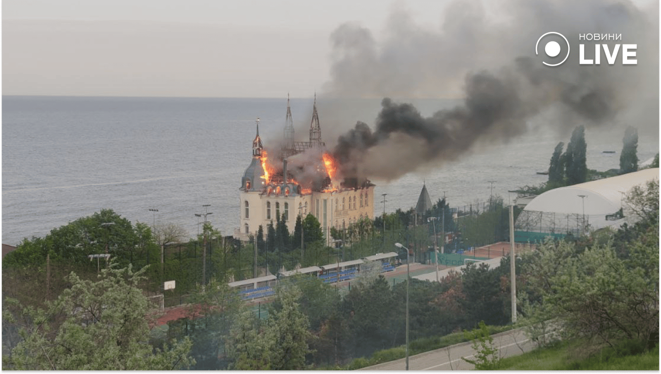 Пожежа в одеському палаці студентів. Фото: Новини.LIVE/ Юлія Браславська