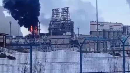 Ні дня без пожежі: у рф на нафтопереробному заводі стався вибух - 285x160