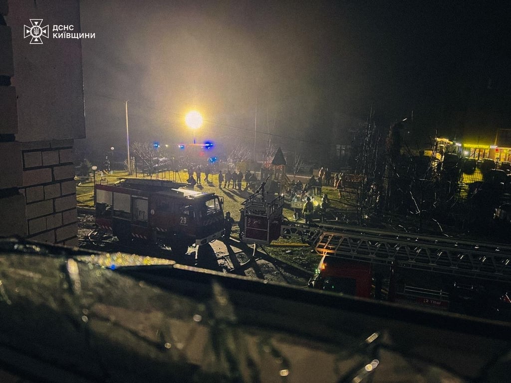 Руйнування будинків на Київщині після атаки: загинули люди