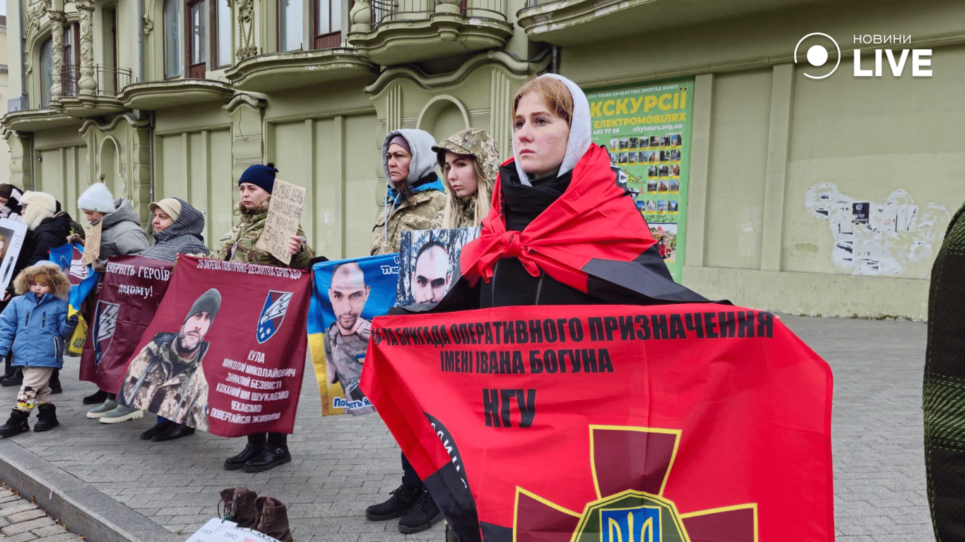 Одесити підтримали військовополонених — акція на Дерибасівській - фото 2
