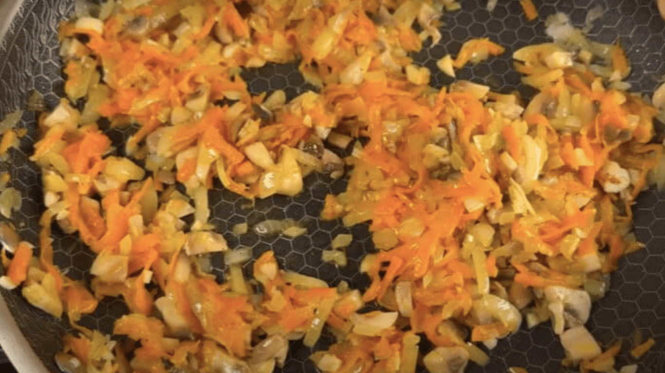 оладки з курячого філе та капусти 