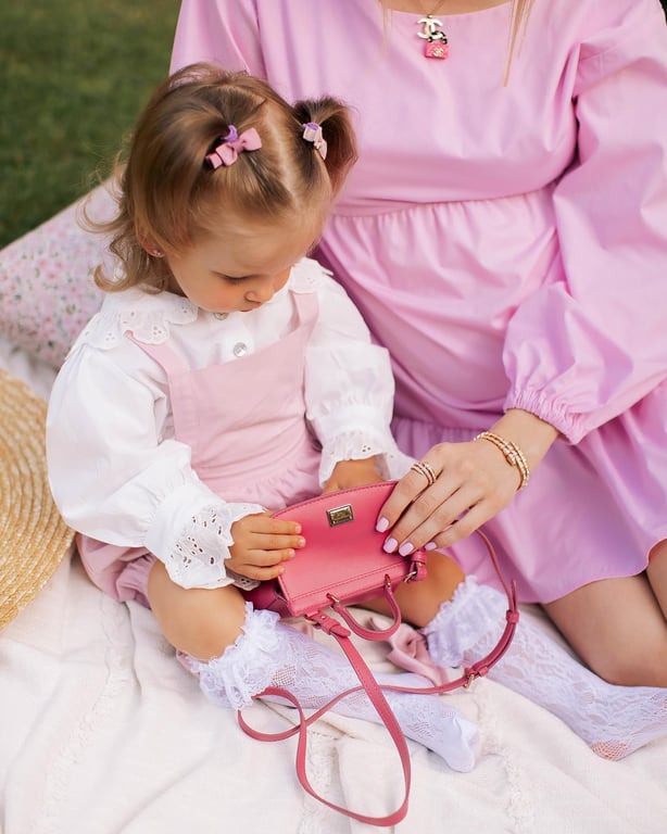 Жена Зинченко устроила сказочную фотосессию старшей дочери - фото 7