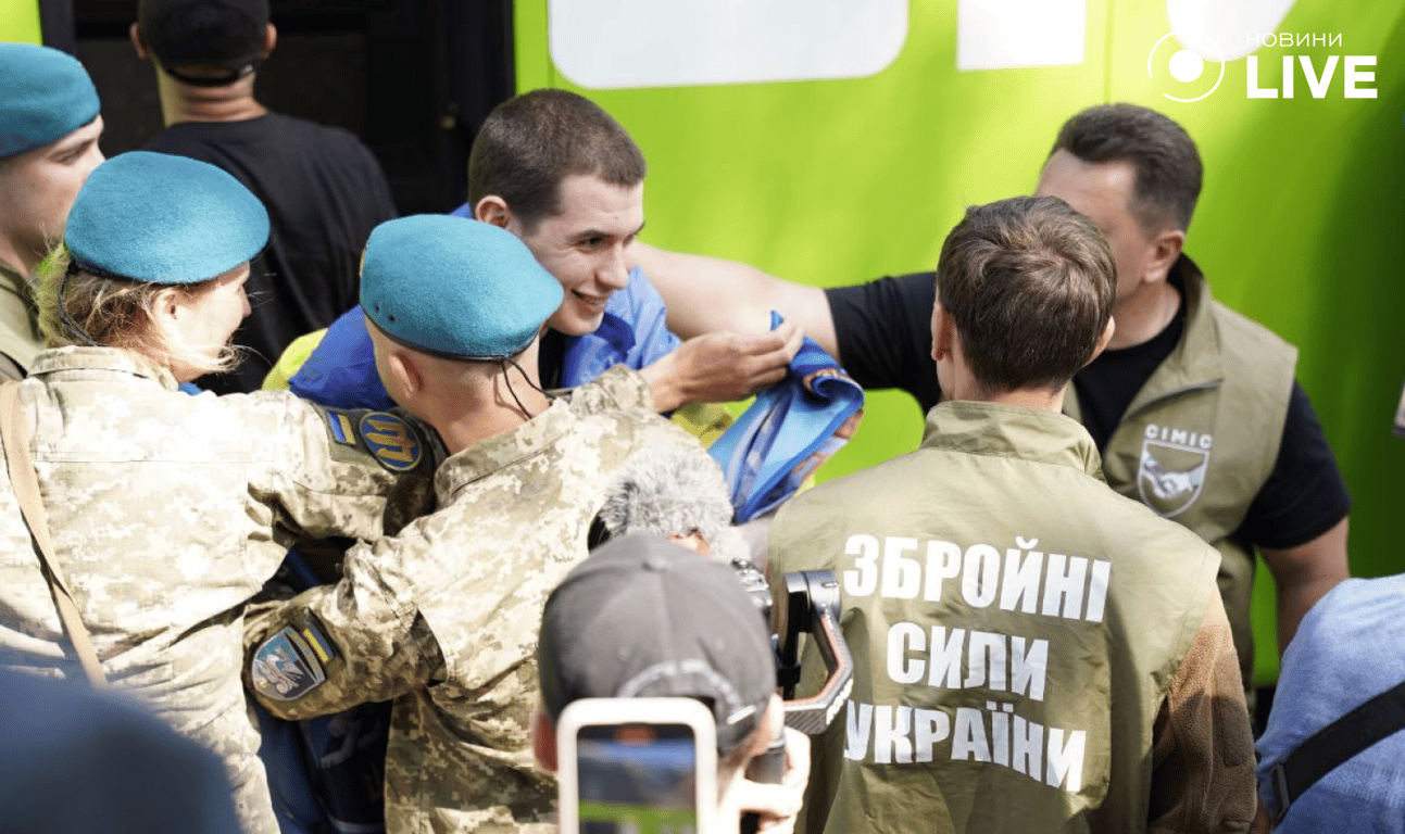 Сльози радості на обміні військовополонених у червні 2025 року